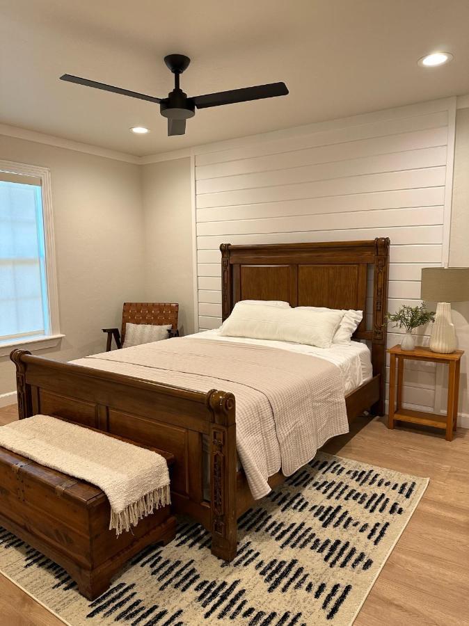 Newly Renovated 4B, 2.5 Bath Lakefront Home With South Grand Lake Views And Dock Vinita Exteriér fotografie