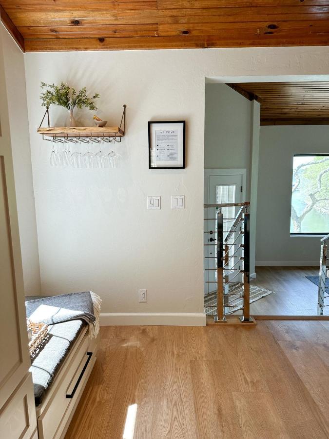Newly Renovated 4B, 2.5 Bath Lakefront Home With South Grand Lake Views And Dock Vinita Exteriér fotografie