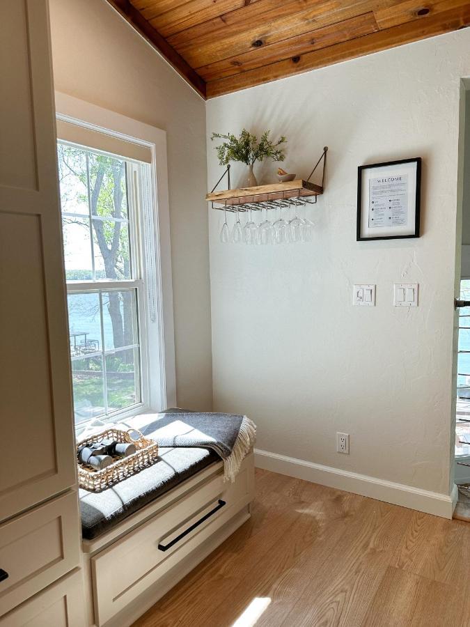 Newly Renovated 4B, 2.5 Bath Lakefront Home With South Grand Lake Views And Dock Vinita Exteriér fotografie