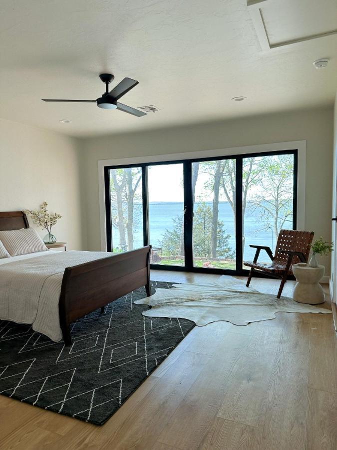 Newly Renovated 4B, 2.5 Bath Lakefront Home With South Grand Lake Views And Dock Vinita Exteriér fotografie