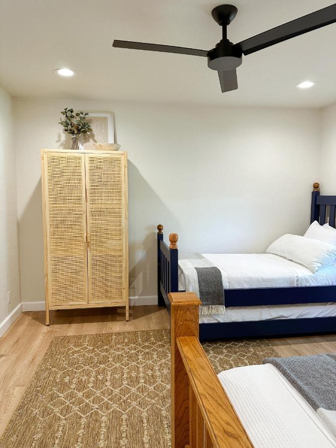 Newly Renovated 4B, 2.5 Bath Lakefront Home With South Grand Lake Views And Dock Vinita Exteriér fotografie