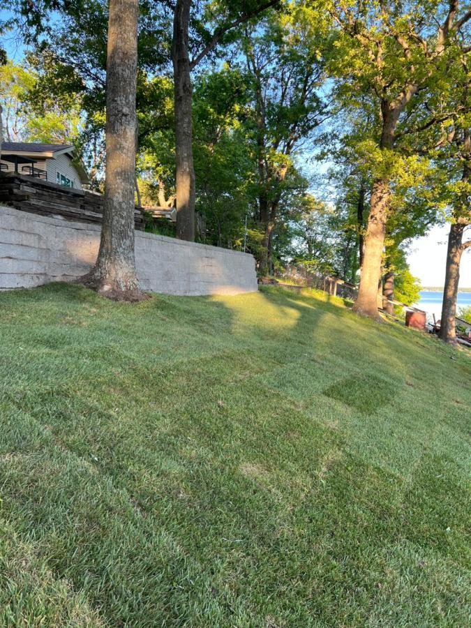 Newly Renovated 4B, 2.5 Bath Lakefront Home With South Grand Lake Views And Dock Vinita Exteriér fotografie
